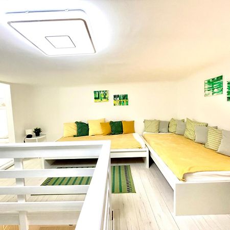 Teresian Apartment Near The Andrassy Street Free Air Conditioner Free Coffee Будапеща Екстериор снимка