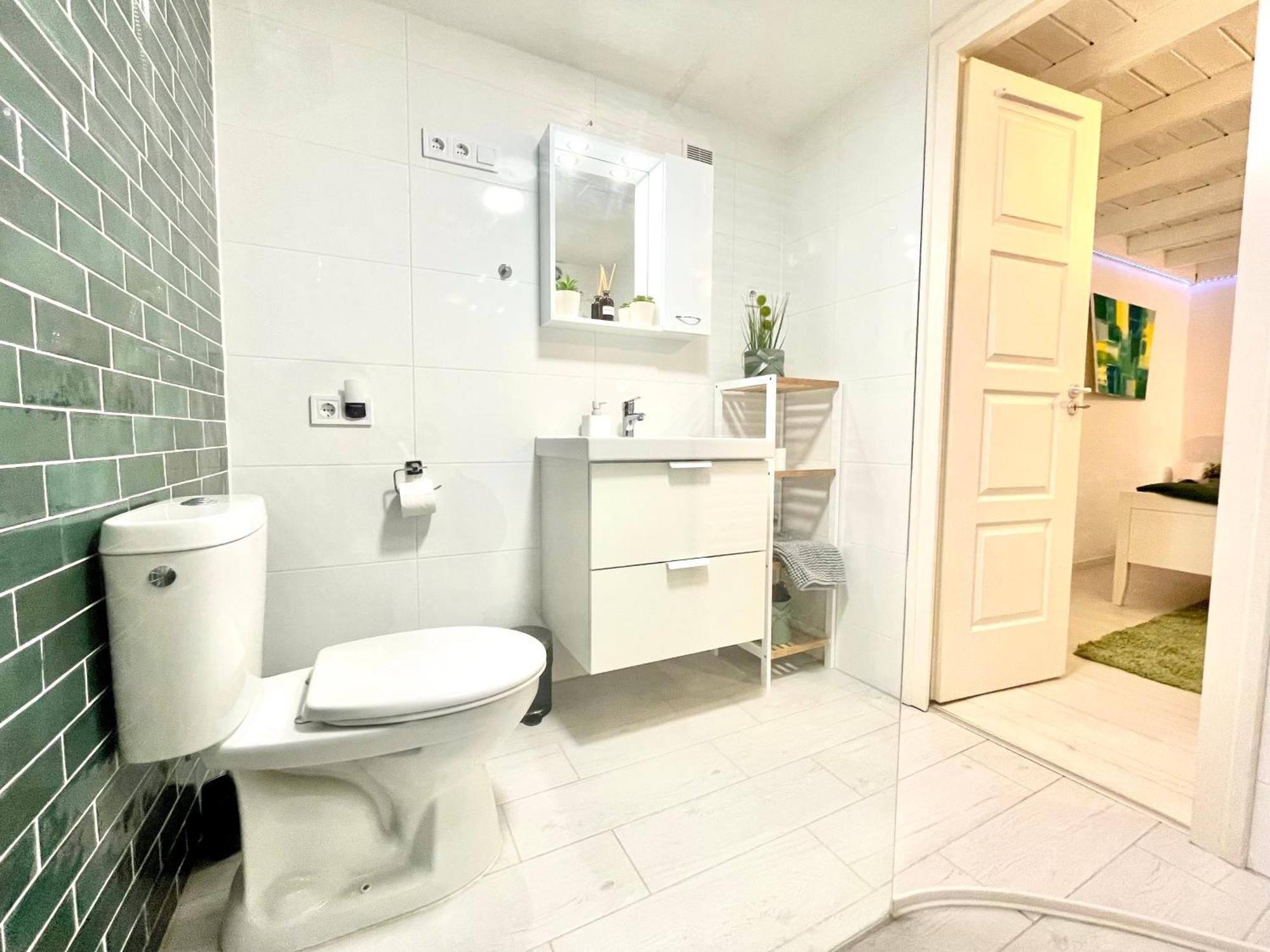 Teresian Apartment Near The Andrassy Street Free Air Conditioner Free Coffee Будапеща Екстериор снимка